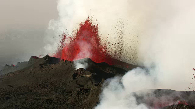 冰岛:巴尔达本加火山爆发视频下载