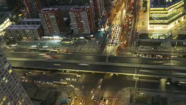 T/L WS HA TD鸟瞰图尖峰时间交通/北京，中国视频素材