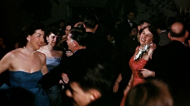 20世纪50年代，一组情侣在舞厅跳舞视频下载