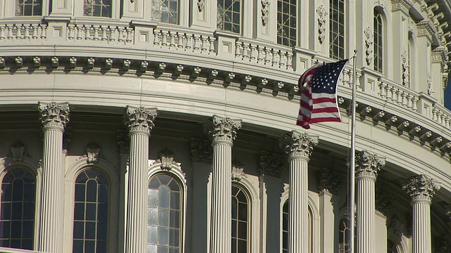 CU，美国国旗对抗美国国会大厦，华盛顿特区，美国华盛顿视频素材