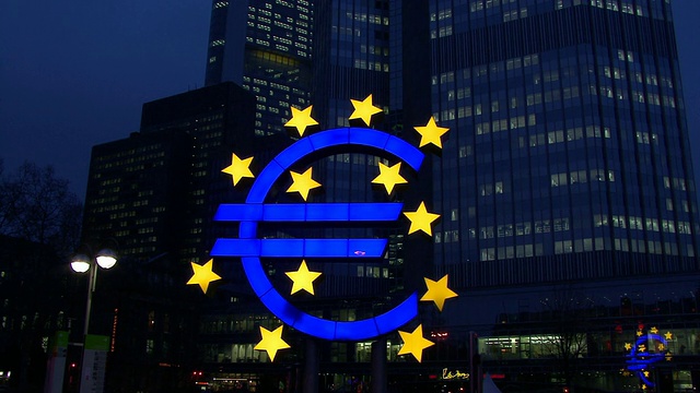 CU, ZO，德国，法兰克福，欧洲中央银行前欧元货币标志视频下载