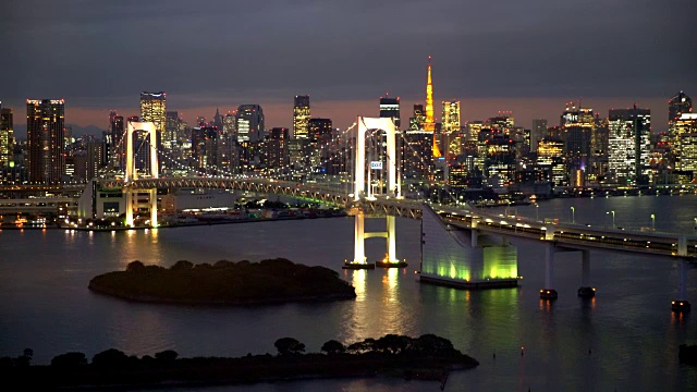 彩虹桥和日本东京塔视频下载