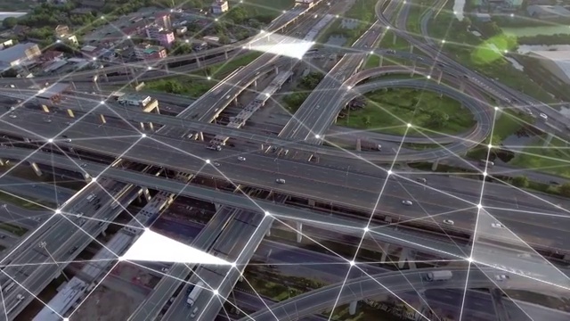 堆叠公路枢纽的鸟瞰图与未来的网络视频素材