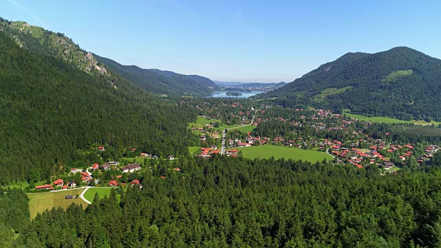 巴伐利亚阿尔卑斯前陆的施里尔湖视频下载