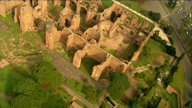 空中俯瞰古罗马浴场遗址/意大利视频素材