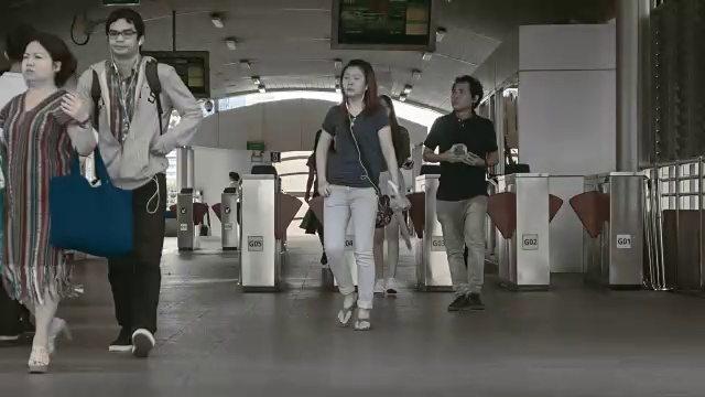 在曼谷散步的人群视频素材