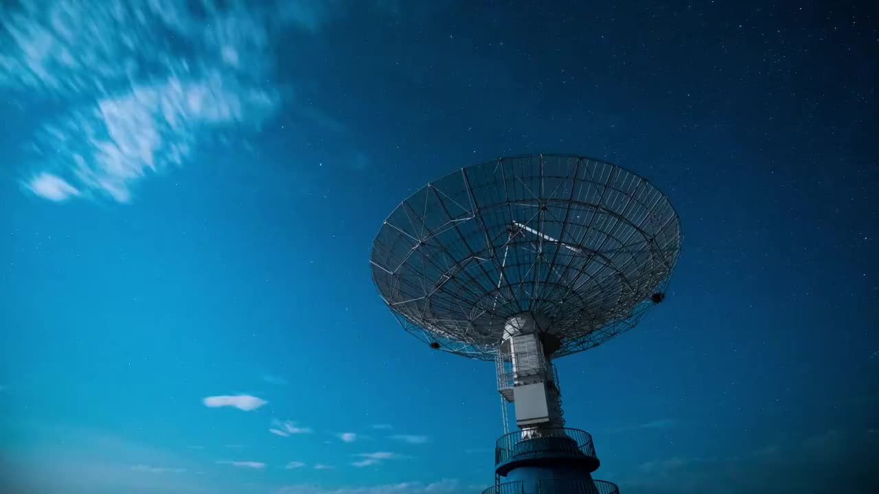 延时-银河下的射电望远镜视频素材