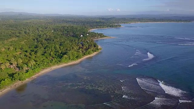 马达加斯加马汉博热带海岸无人机视图视频素材