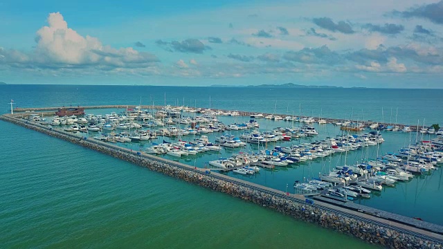 鸟瞰图的码头，泰国视频素材