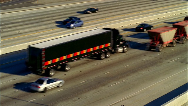 MS, HA，高速公路上的交通，洛杉矶，加利福尼亚，美国视频素材