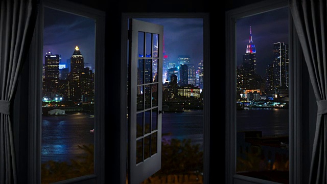 夜门窗观纽约时光流逝摩天大楼城市景观视频素材