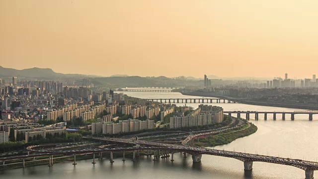 Seongsudaegyo桥和Gangbyeonbungno视频素材