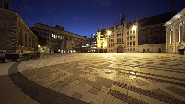 夜晚的伦敦市政厅，英国。视频下载