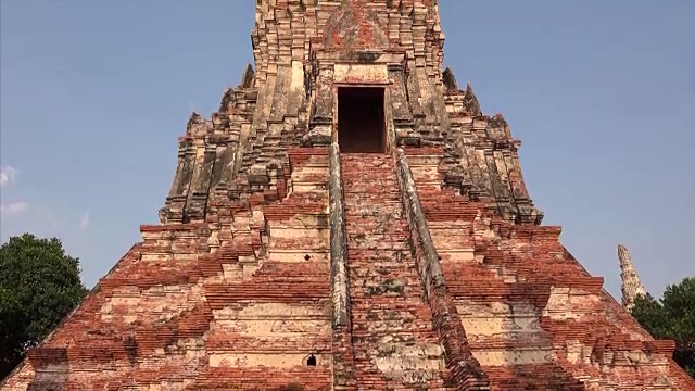 泰国大城府玛哈那寺美丽的古代庙宇遗址视频素材