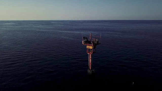 意大利地中海的近海天然气站视频下载