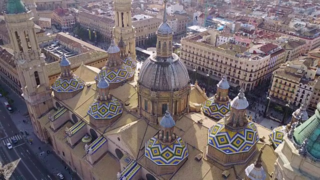 圣母大教堂的鸟瞰图视频下载