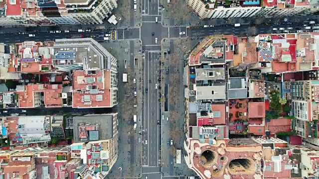 La Pedrera Casa mila的空中视图视频下载