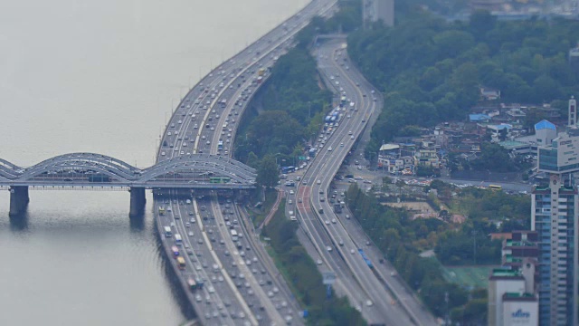 俯瞰邯钢大桥和奥运高速公路视频素材