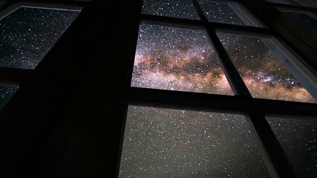 透过银河透过窗户视频下载