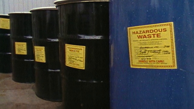 1989年危险废物/音频中子弹桶视频下载