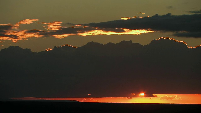 壮观的日落天空，马赛马拉，肯尼亚视频素材