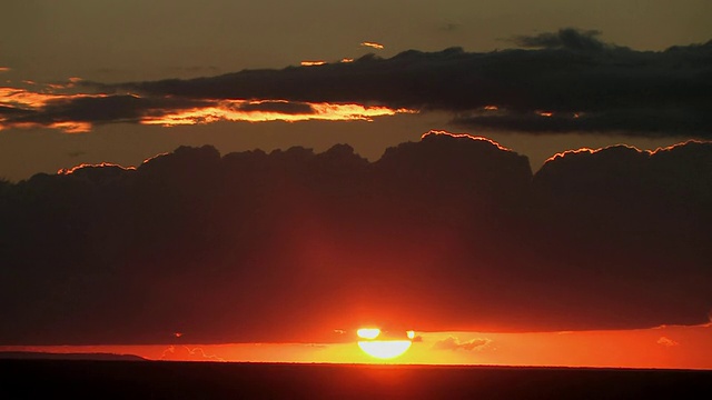 壮观的日落天空，马赛马拉，肯尼亚视频素材