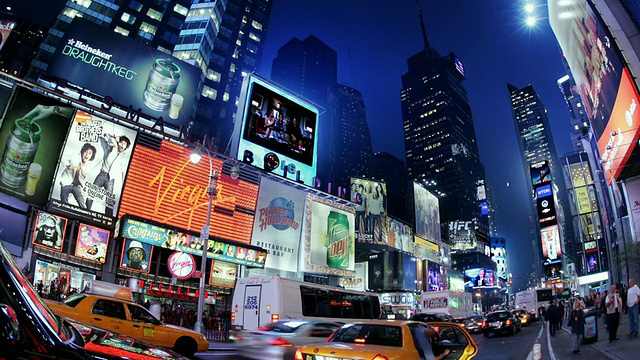 电汇，MS，鱼眼，时代广场夜间交通，曼哈顿，纽约市，美国纽约视频下载