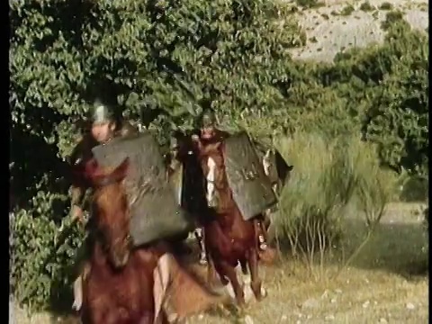 1964年重现蒙太奇罗马骑兵和步兵冲锋视频下载