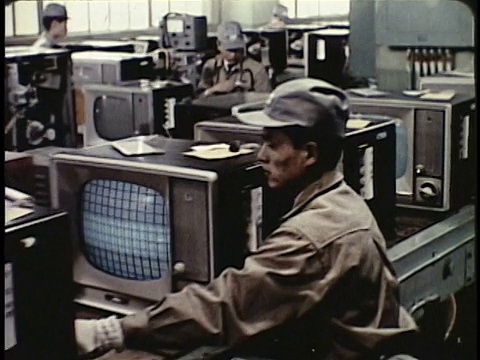 1963年日本蒙太奇大规模生产电视机视频素材