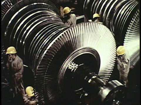1963年MONTAGE巨型发电机和涡轮机的生产/日本视频素材