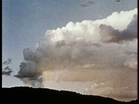 1975 MS雷雨云在山上/美国/音频视频素材