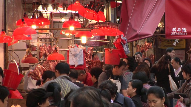 中国香港拥挤的湾仔市场街CU视频素材