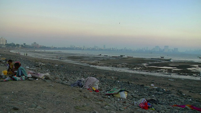 WS, PAN，肮脏的海滩，孟买，马哈拉施特拉邦，印度视频素材