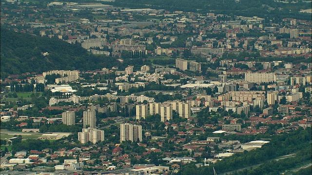 格勒诺布尔，罗讷-阿尔卑斯，法国鸟瞰图视频素材