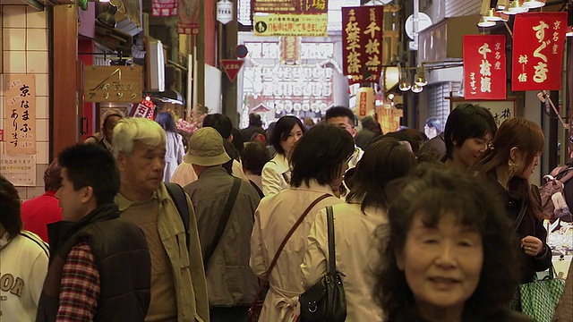 日本京都西贵市场的MS人群视频素材