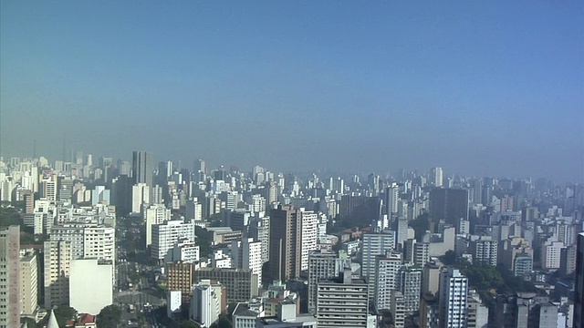 晴空城市景观/圣保罗，巴西视频下载