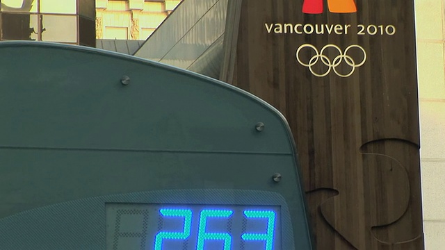 温哥华奥运标志和倒计时钟，加拿大不列颠哥伦比亚省温哥华视频素材