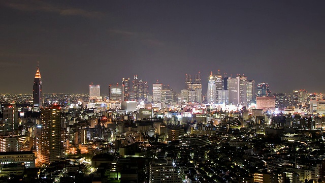 T/L WS HA市中心天际线，黄昏到夜晚的过渡，新宿，日本东京视频素材
