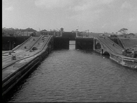 1950 年 B/W 蒙塔奇巴拿马运河， 巴拿马， 音频视频下载