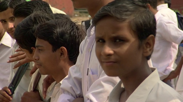 印度德里各区中学男生组视频下载