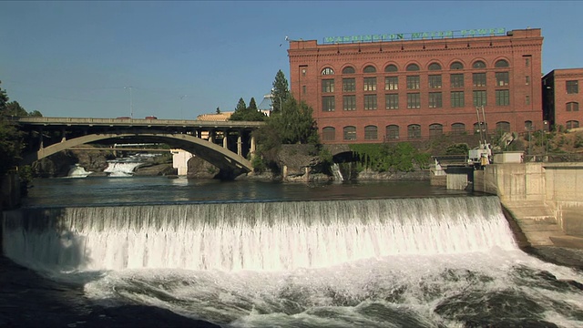 美国华盛顿州斯波坎市斯波坎河边的WS水力发电站视频下载