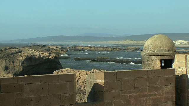 从18世纪的堡垒，摩洛哥，Essaouira大西洋海岸线视频下载