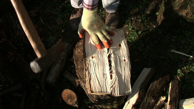 高清:木头裂开视频素材