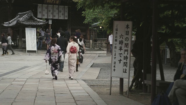 日本京都清水寺门口的MS人视频素材