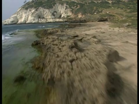 空中WS海岸线与悬崖，丹大都会，以色列视频下载