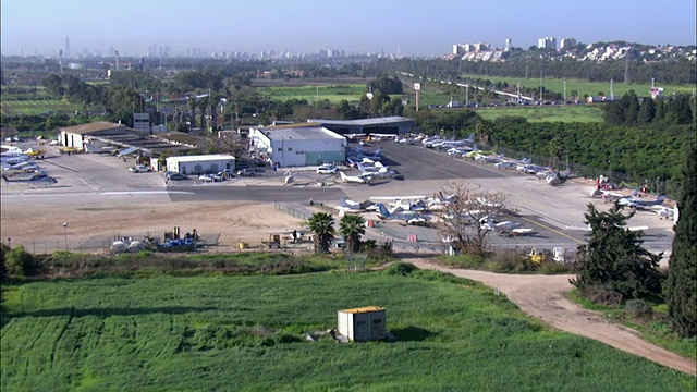 WS POV鸟瞰图antipatris要塞/ Rosh ha-'ayin，丹都市地区，以色列视频下载