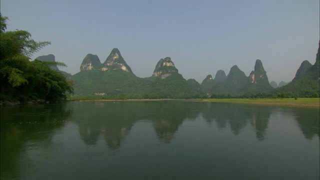 中国广西壮族自治区桂林潘蠡河与山视频素材