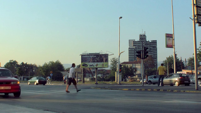 马其顿斯科普里交通场景的WS视图视频素材