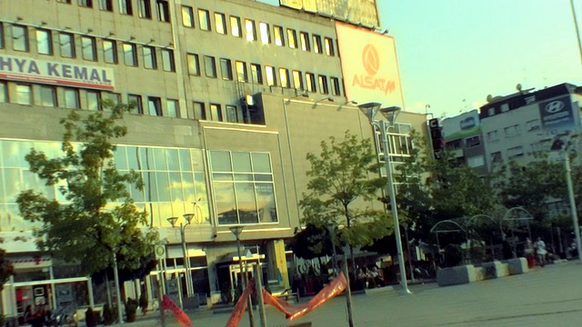 马其顿市中心街景/斯科普里，马其顿视频素材