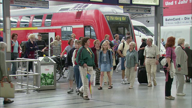慕尼黑火车站(Munich Hauptbahnhof)，德国巴伐利亚州慕尼黑视频素材